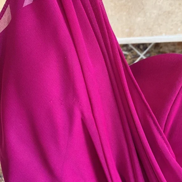 XSCAPE One Shoulder Evening Gown with Jewel Shoulder Embellishment Size 4 - Picture 10 of 13